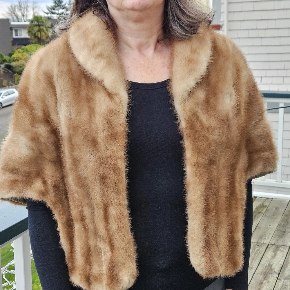 Vintage real mink cape with pockets S/M